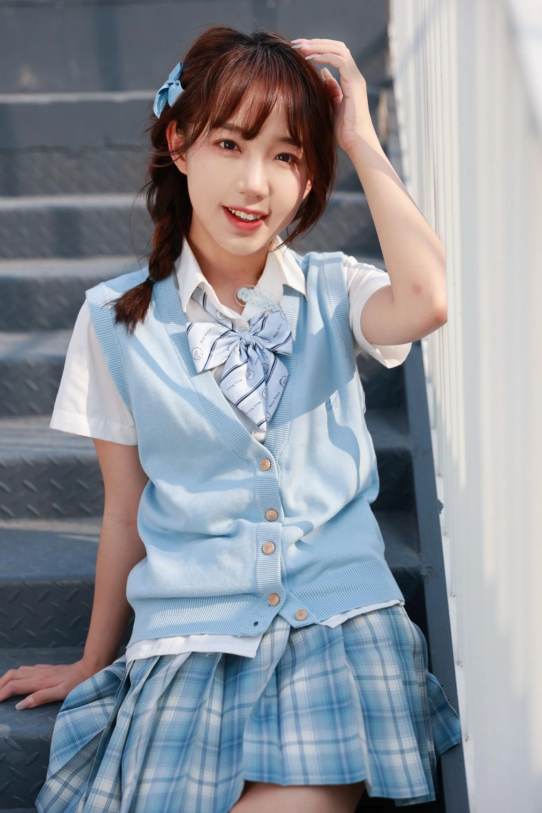 [艺图语] 2022.06.18 放学后 小树 [32P]插图2